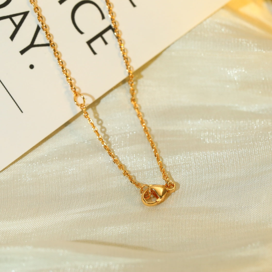 [Vicky]VOLT SILVER DIAMOND PEDANT NECKLACE