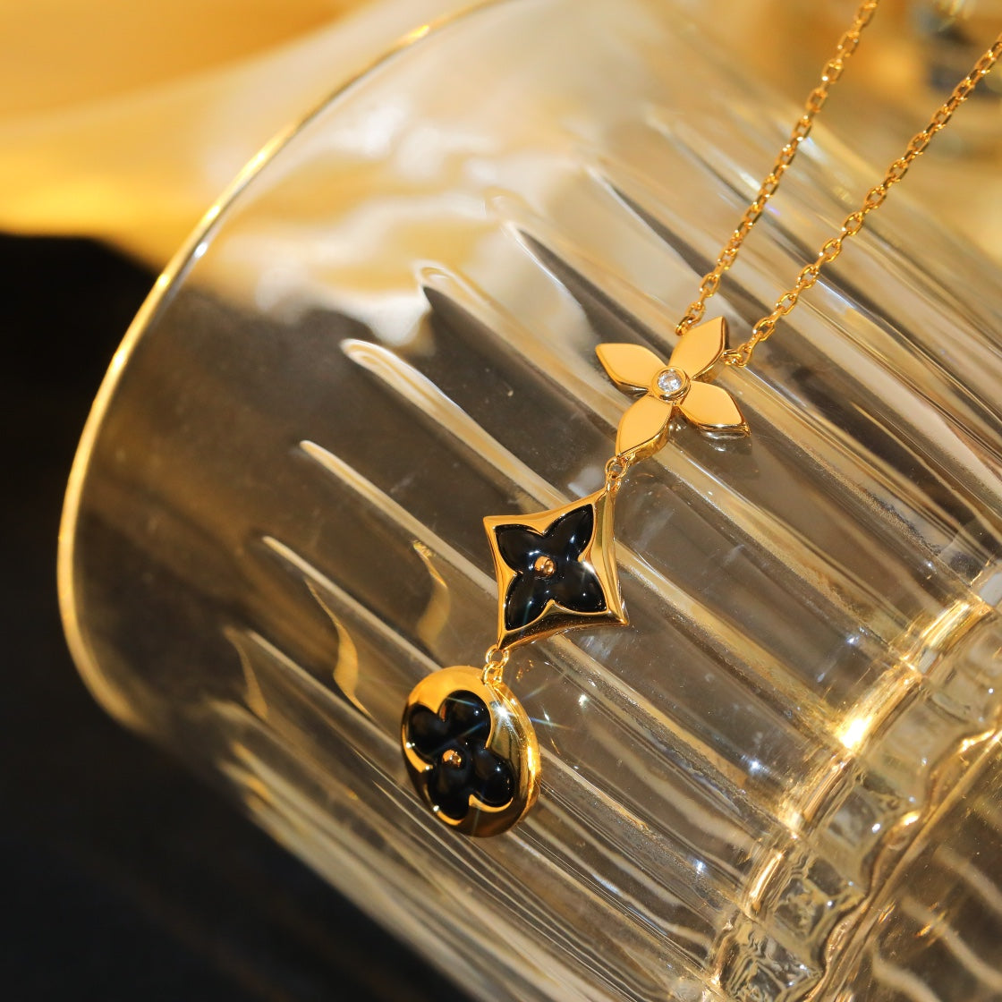 [Vicky]STAR AND SUN ONYX PINK GOLD NECKLACE